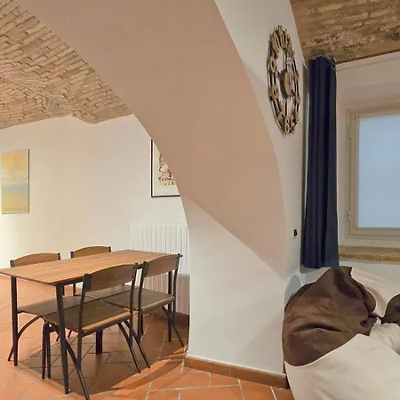 Διαμέρισμα Adiacente Piazza Del Mercato