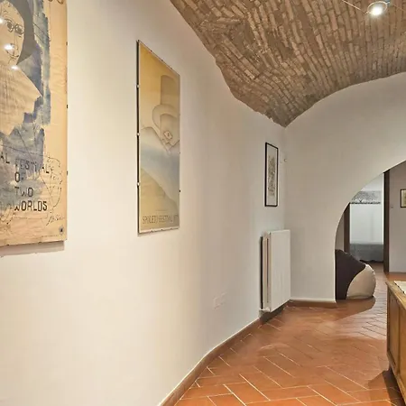 Adiacente Piazza Del Mercato Appartamento Spoleto