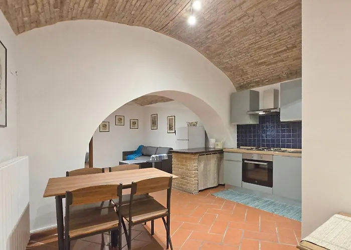 Adiacente Piazza Del Mercato * Spoleto