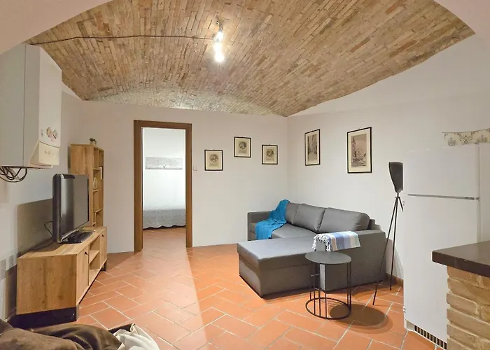 Adiacente Piazza Del Mercato * Spoleto